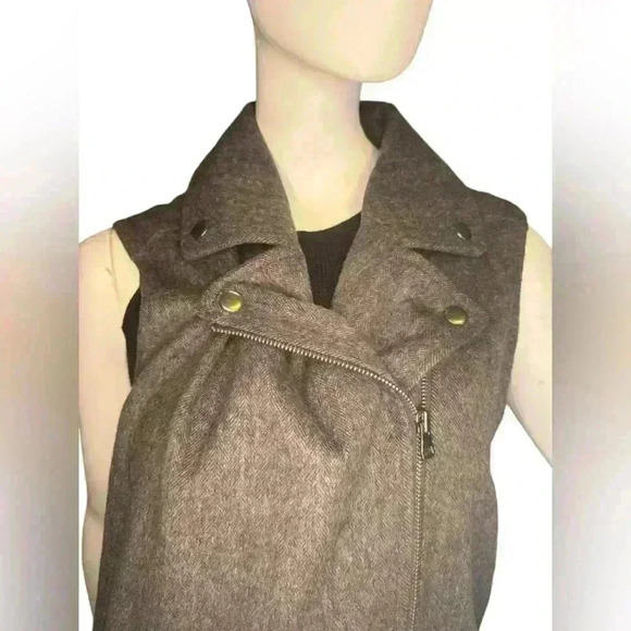 Banana Republic Vest Gray, Wool, Zip Close Pockets Size M.  D45 - Picture 2 of 9